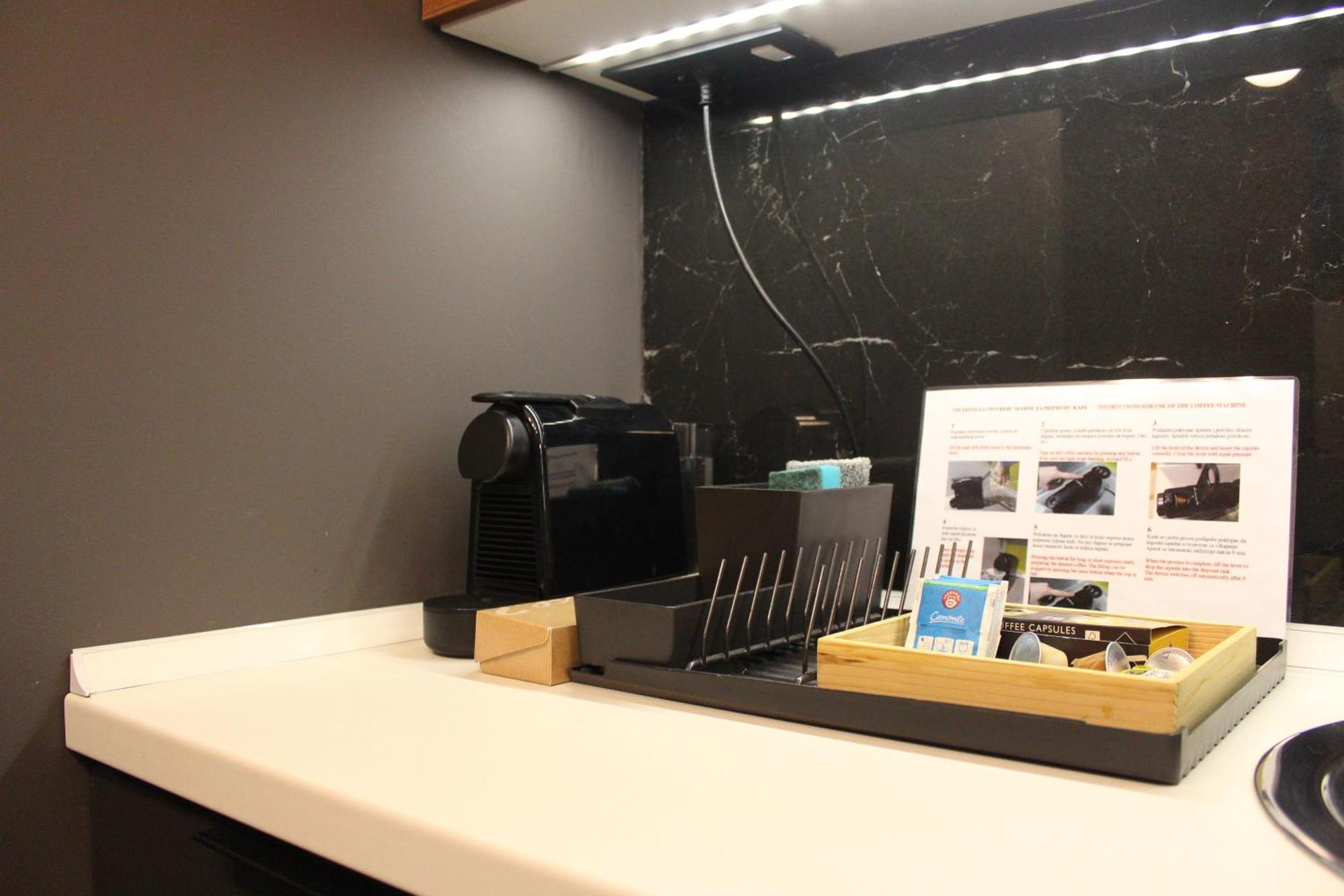 Elite Space นิส ภายนอก รูปภาพ